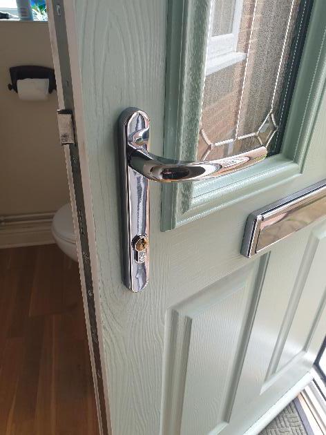 Door returned to normal lock/handle operation